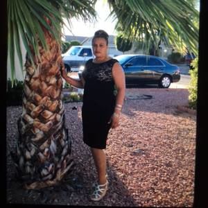 Meet your Posher, Maria elena